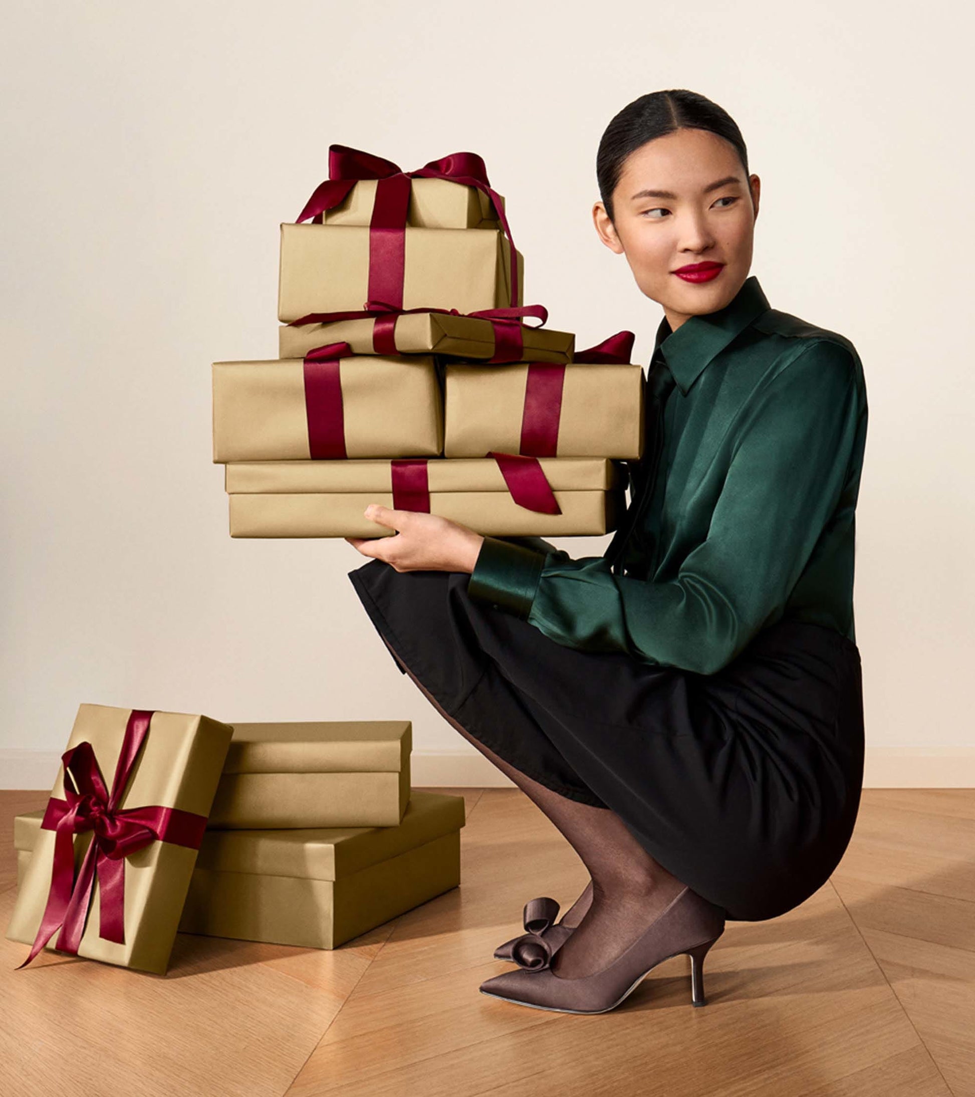 W34316:CH DK CHOCOLATE SATIN