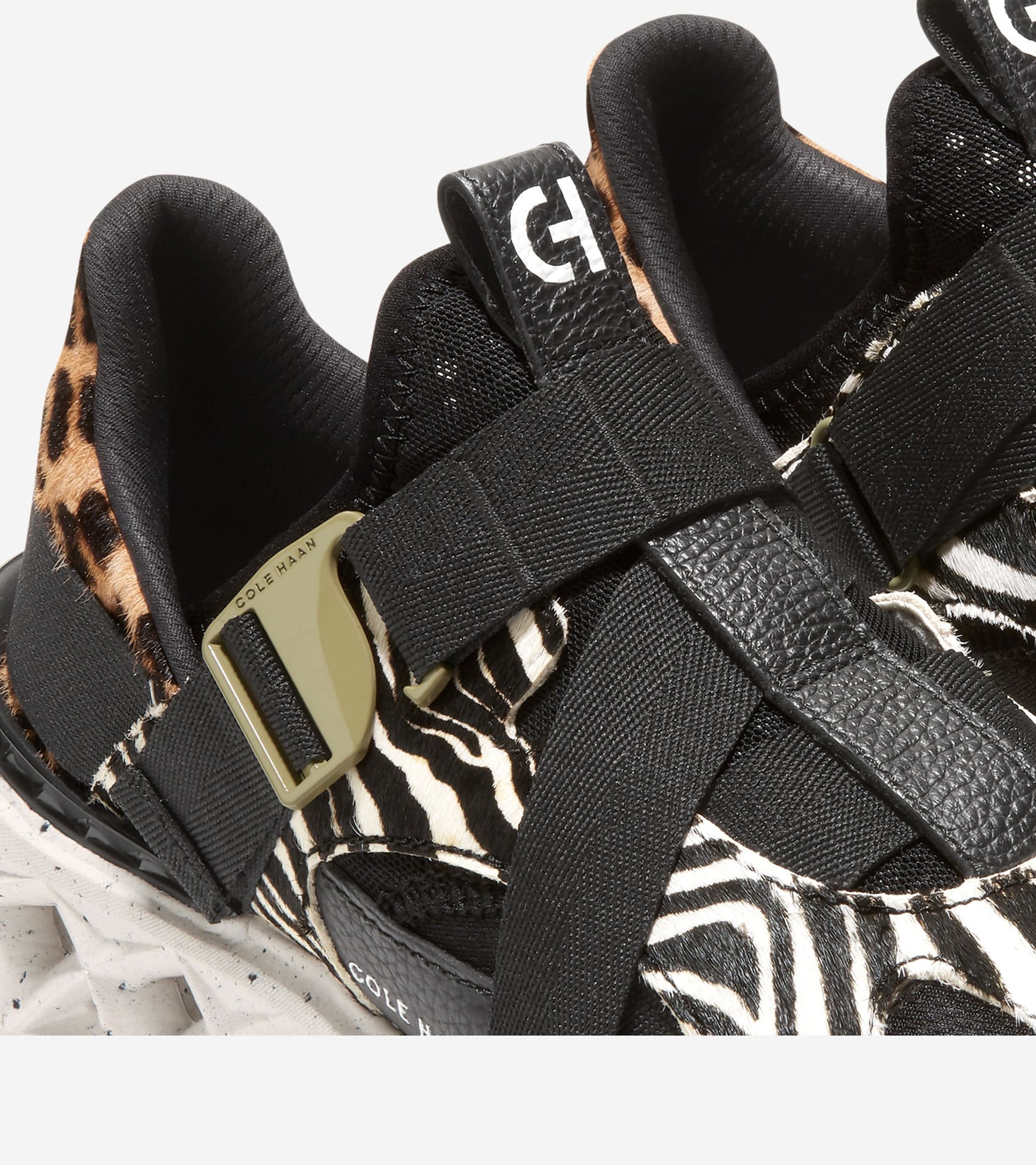 C38457:BLACK/SAFARI PRINT/IVORY